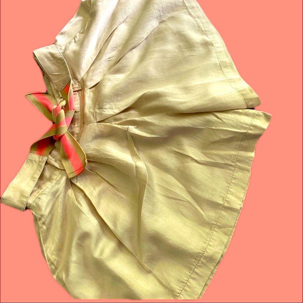 Authentic Gucci Girls Silk shorts size 6